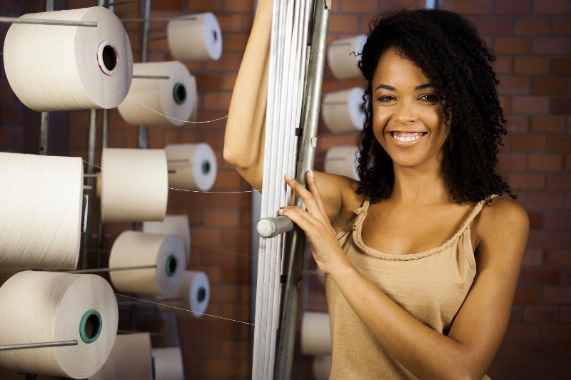 Justa Trama lança nova coleção de roupas em algodão orgânico certificado em desfile no Parque Farroupilha