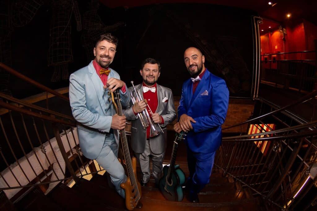 Banda Calote celebra 15 anos em show com a Banda Municipal de Porto Alegre no Teatro Renascença