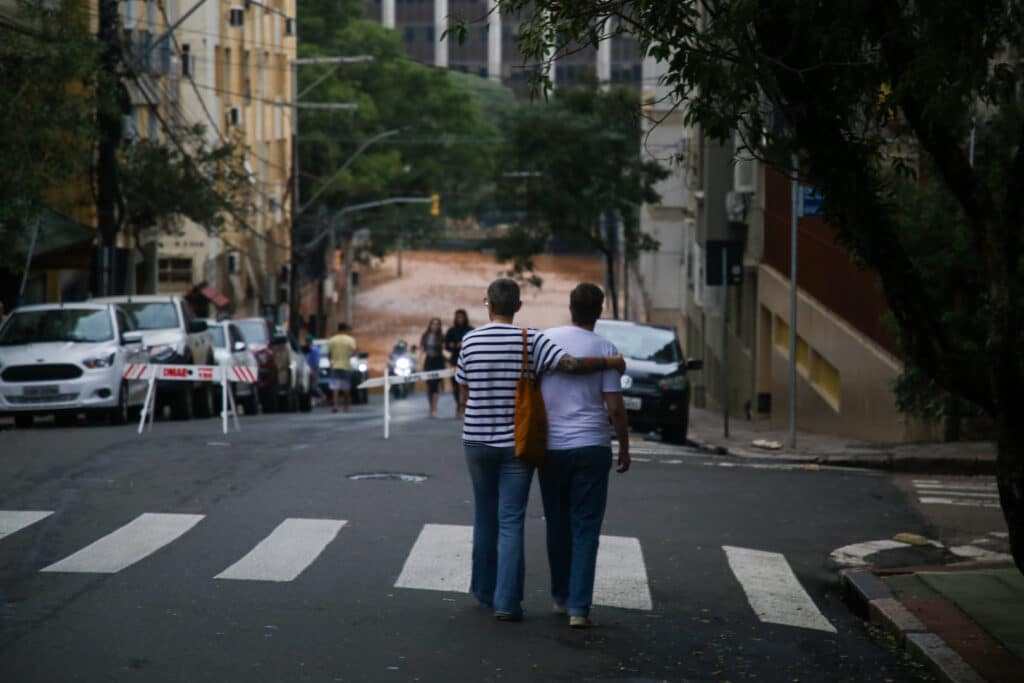 Sarau da Enchente no Ateliê Pucrs Cultura