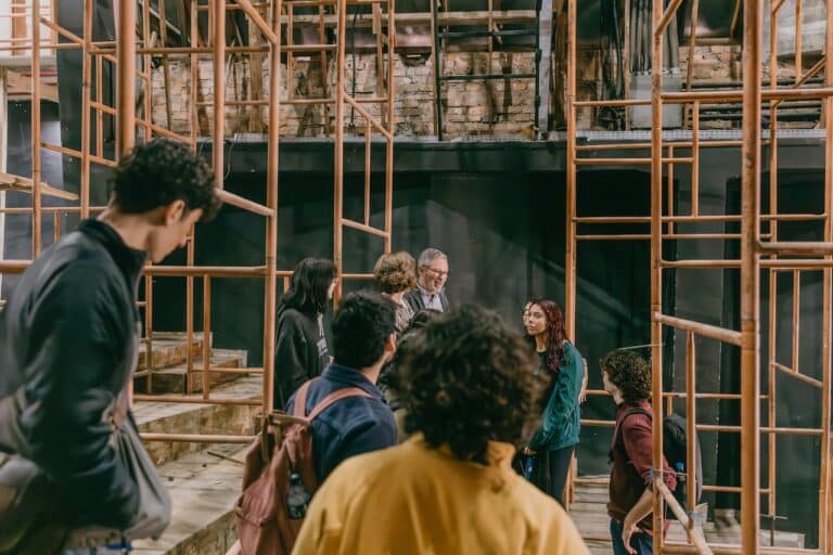 Estudantes de arquitetura e interessados em patrimônio têm nova data para visitar a obra de restauro do Teatro Bruno Kiefer